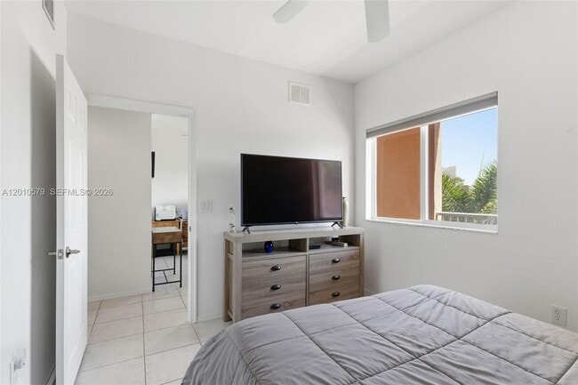 Building Photo - 7765 Yardley Dr