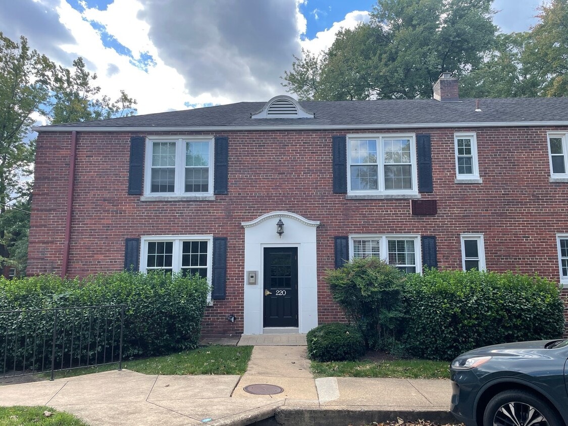 Spacious Corner unit 1 BR 1 BA - Spacious Corner unit 1 BR 1 BA