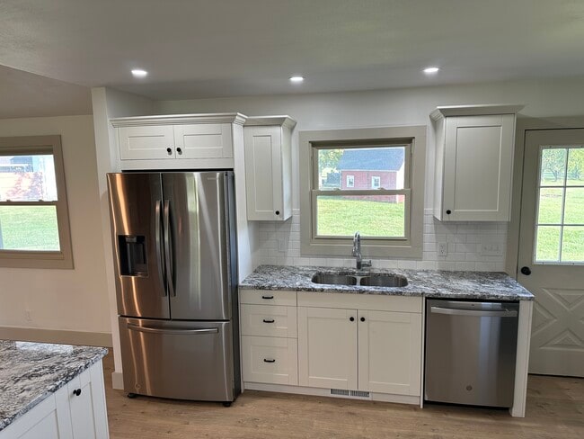 Foto del edificio - 2511 W Main St