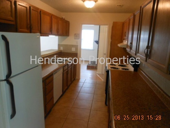 Building Photo - 8221 Meadowdale Ln