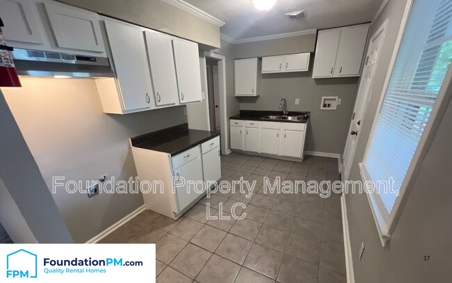 Foto del edificio - 4004 Ridgedale St