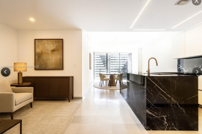 Foto del edificio - 88 SW 7th St