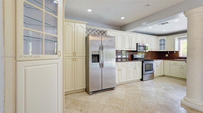 Foto del edificio - 1299 W 77th St