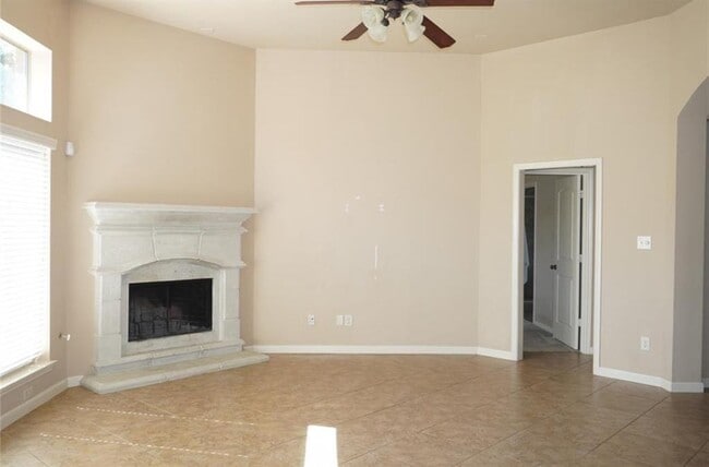 Building Photo - 26519 Longleaf Valley Dr