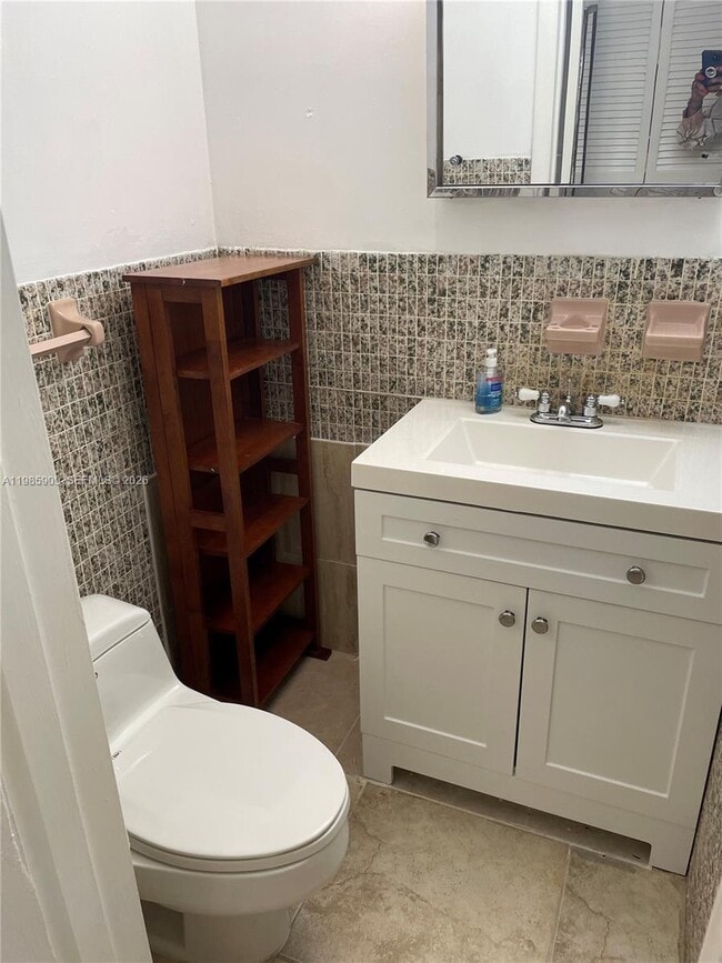 Building Photo - 11685 Canal Dr