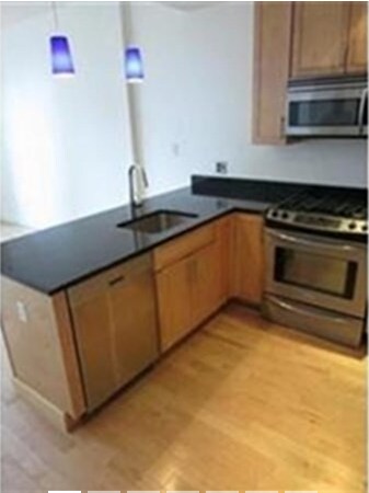 Primary Photo - 179 Essex St