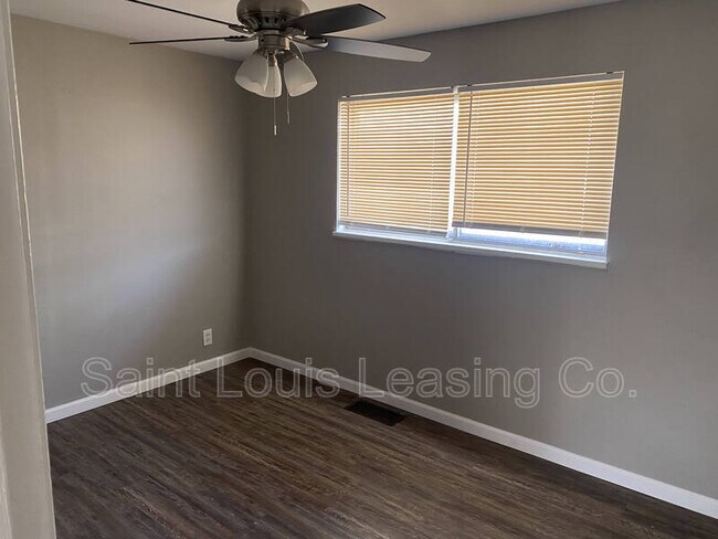 Building Photo - 10329 Chesley Dr