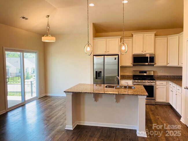 Foto del edificio - 4534 Dover Ct