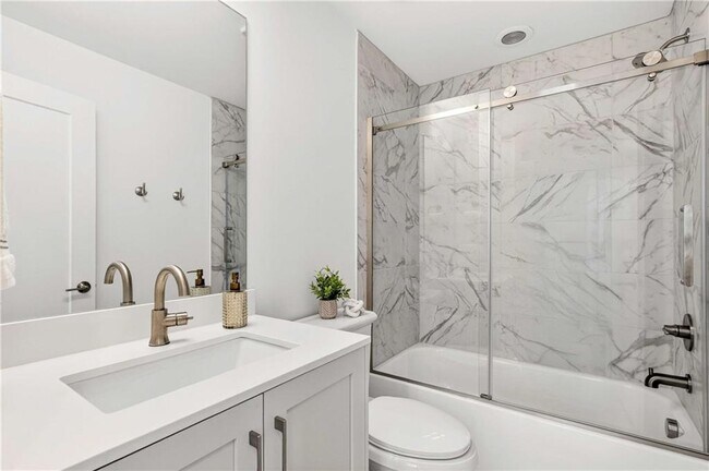 Foto del edificio - 1338 Booth Ave NW