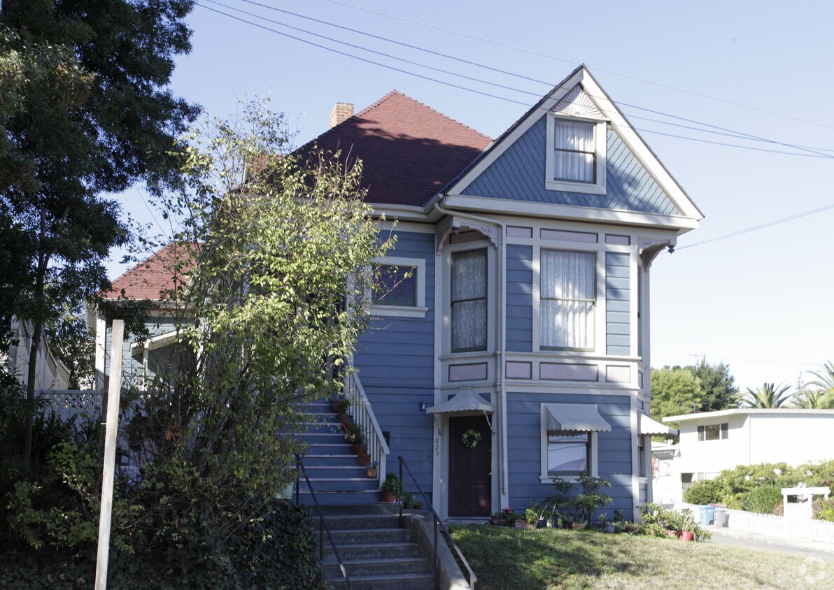 Building Photo - 819-823 Santa Clara St