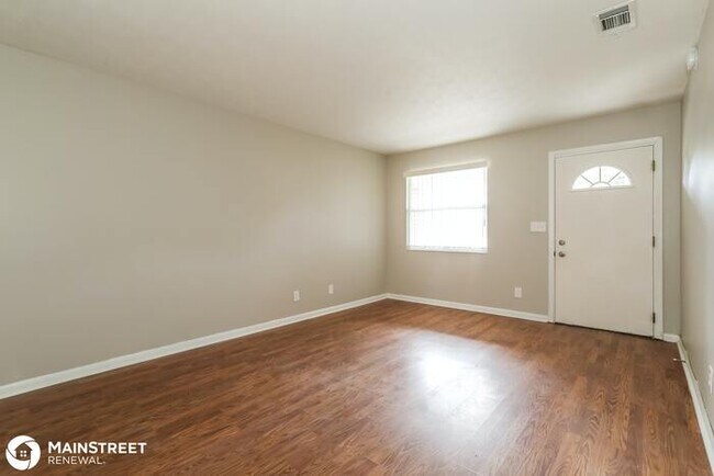 Building Photo - 7825 Falcon St, JACKSONVILLE, FL 32244