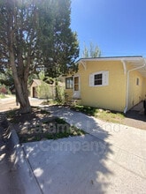 Building Photo - 506 S 16th St
