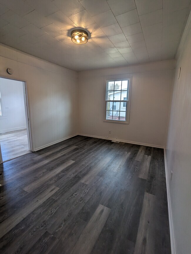 Building Photo - 220 Fagan St