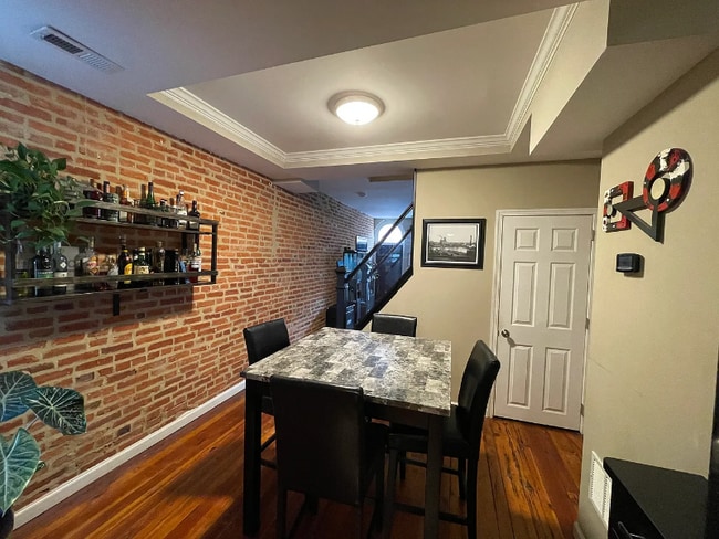 Foto del edificio - 1416 Clarkson St