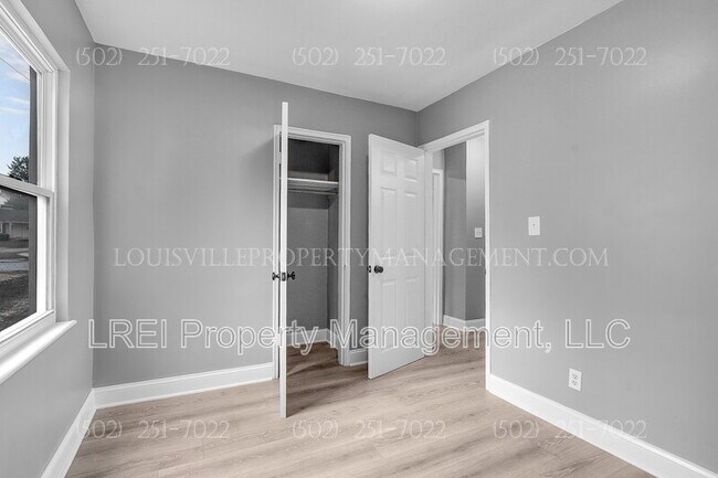 Building Photo - 6633 Evangeline Ave