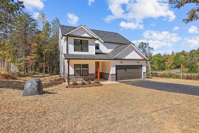 Foto del edificio - Stunning New Build!