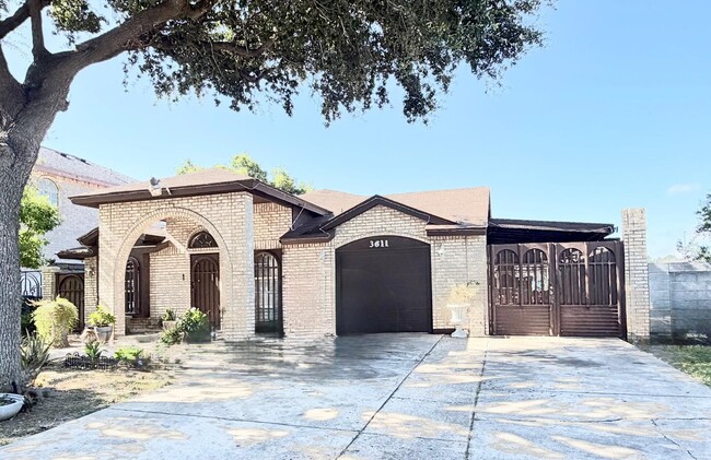 Building Photo - 3611 Cancun Loop