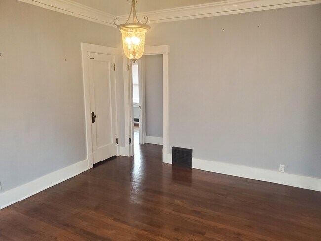 Dining room - 4219 Barker Ave