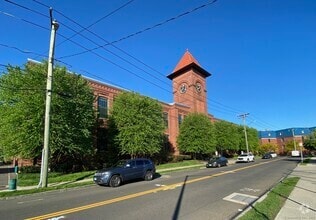Building Photo - 25 Grand St