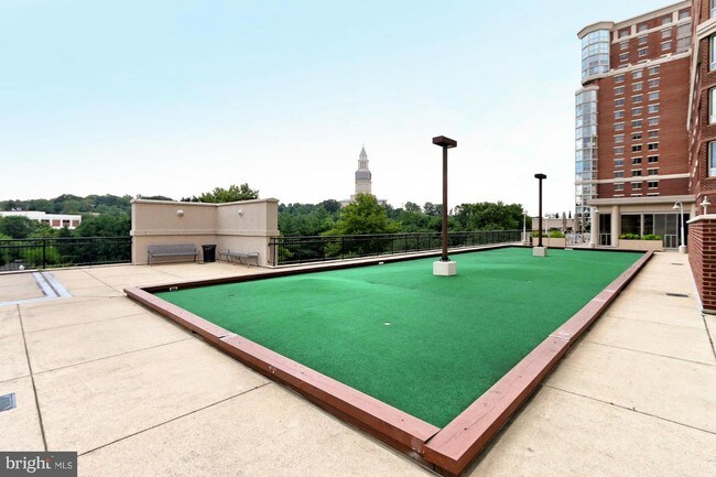 Foto del edificio - 2151 Jamieson Ave