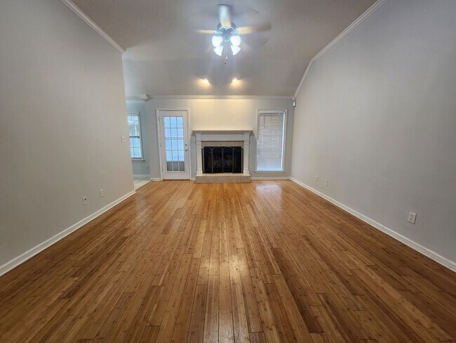 Foto del edificio - 4112 Whithorn Way