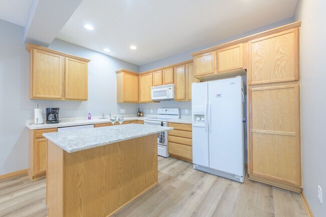 Foto del edificio - Awesome Hugo updated 2 bed!