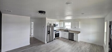 Building Photo - 1513 N Springfield St