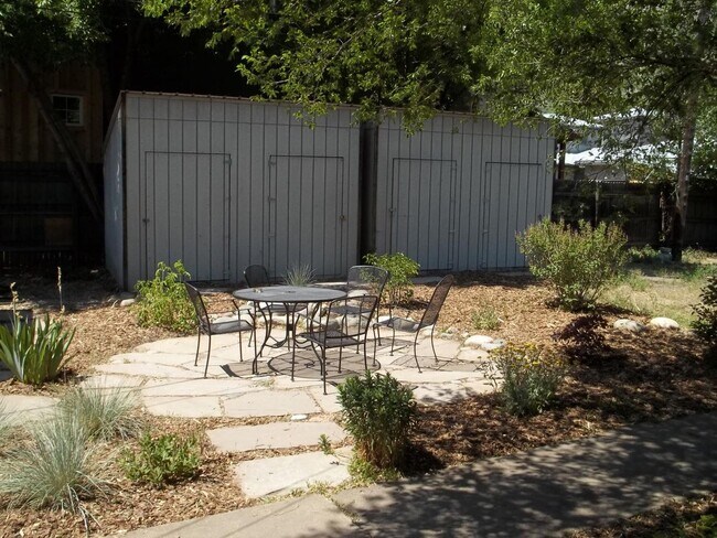 Foto del edificio - 1 Bedroom 1 Bath with bonus room and priva...