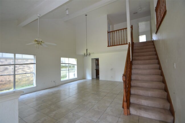 Foto del edificio - 12410 Meadow Briar Dr