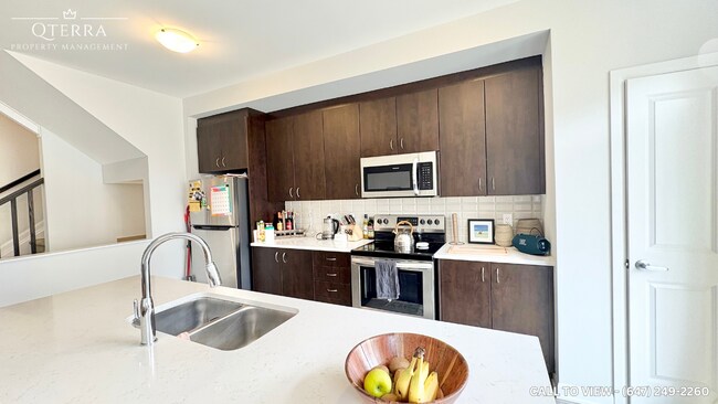 Building Photo - 903 Athenry Crt
