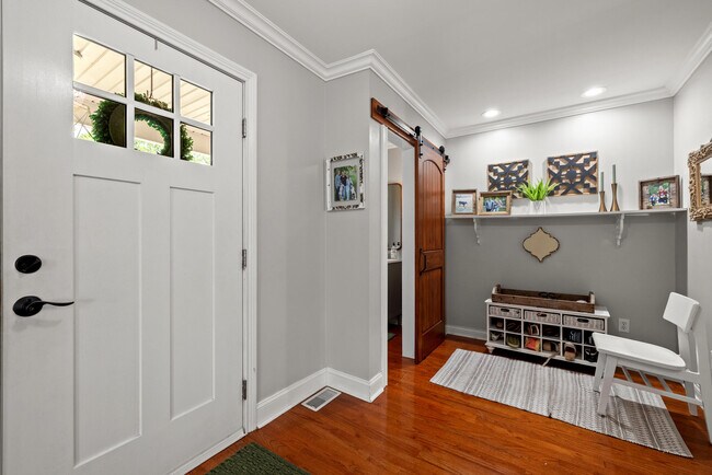 Building Photo - 200 Ramblewood Way