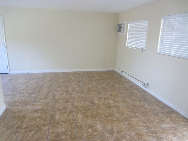Building Photo - 15429 Temple Ave
