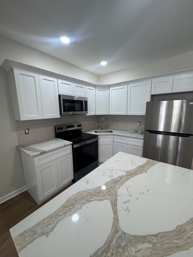 Foto del edificio - 6548 N Lambert St