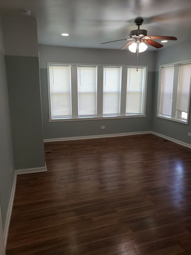 Foto del edificio - 6635 S Maplewood Ave