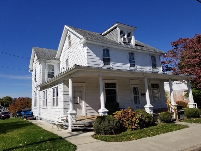 Building Photo - 342 Fairview Ave