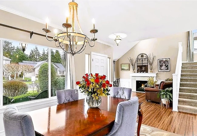 Building Photo - Elegant four-bedroom home located in desir...
