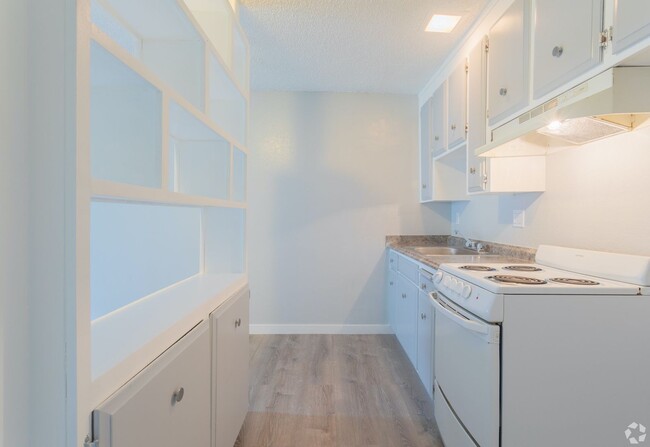 Interior Photo - Del Coronado Apartments