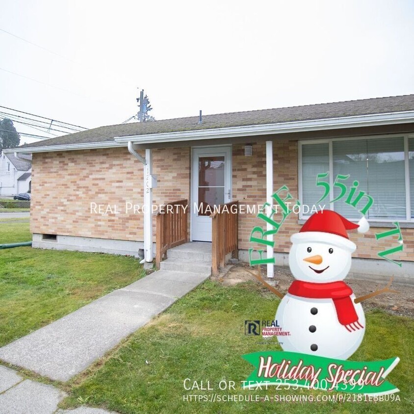 Foto principal - Remolded 2 bed and 1 bath duplex in Tacoma!