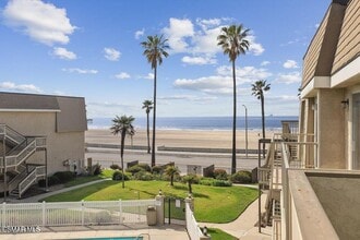 Building Photo - 240 Surfside Dr