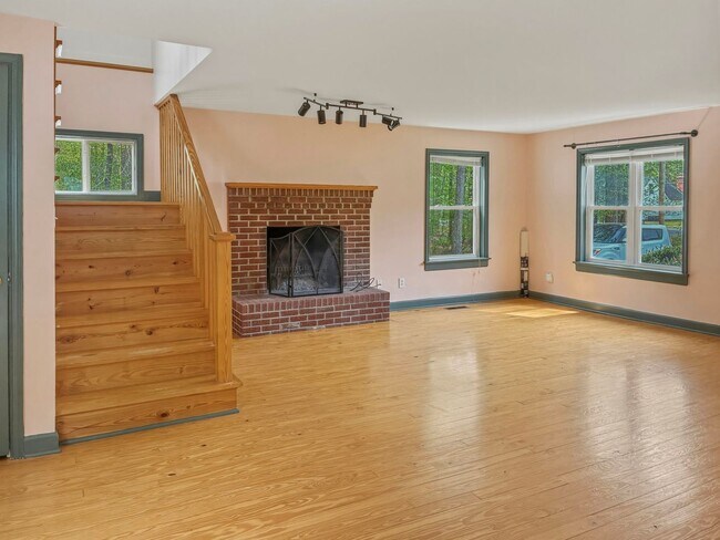 Building Photo - 3 Bedroom House in Eastern Henrico