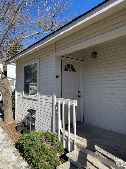 Building Photo - 1320 Fair Way