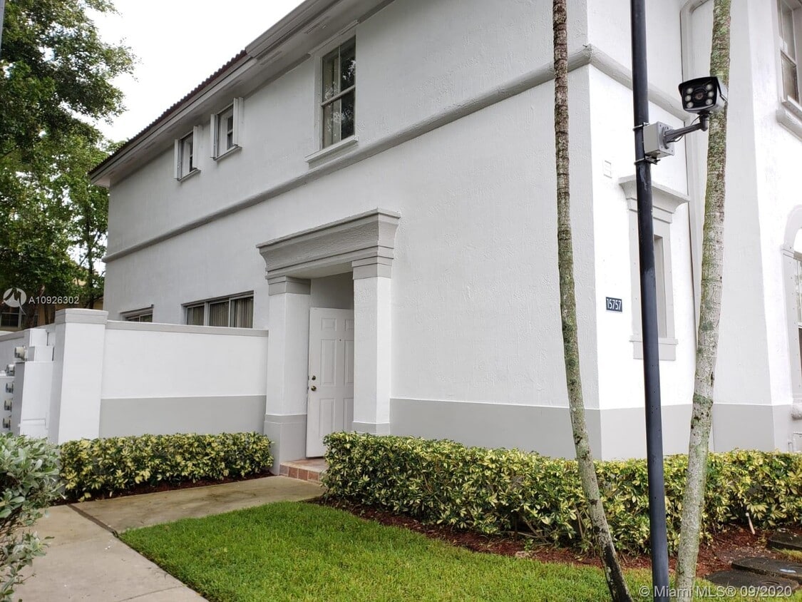 Primary Photo - 15757 SW 40th St