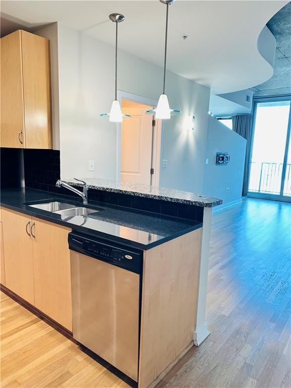 Foto del edificio - 400 W Peachtree St NW