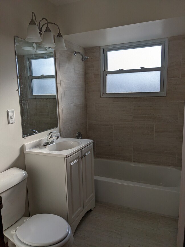 New bath - 512 Kungs Way