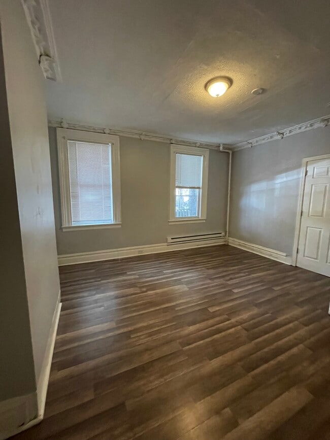 Building Photo - 183 Summer Ave