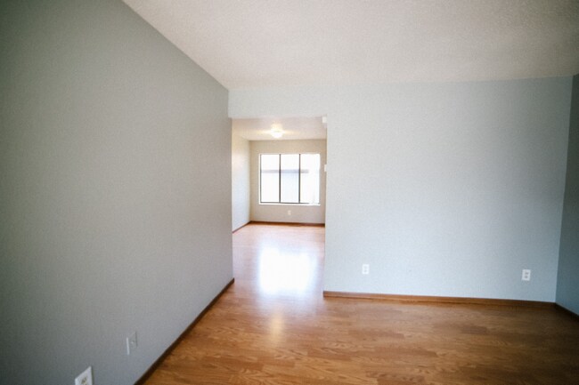 Foto del edificio - 914 Douglas St
