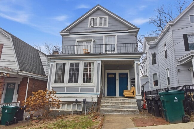 Building Photo - 132 Parker St