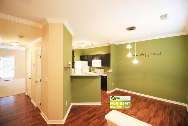 Foto del edificio - 153 Spring Crossing Cir