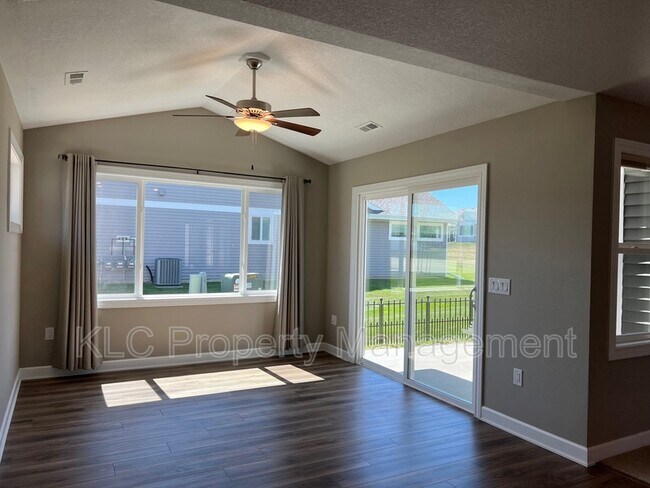 Foto del edificio - 2301 Redmond Ave
