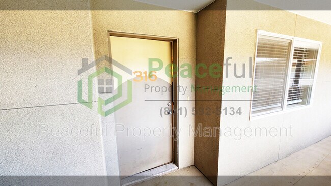Building Photo - 4340 S Highland Dr
